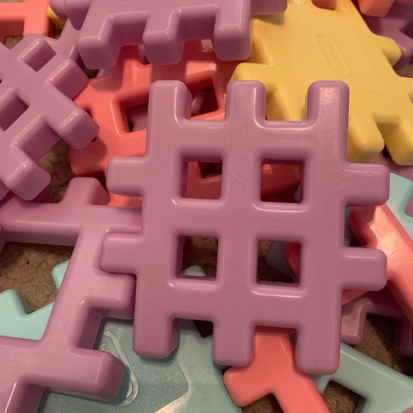 Colorful Interlocking Puzzle Pieces - Picture 5 of 6